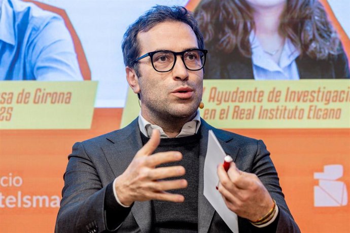 El ministro de Economía, Comercio y Empresa, Carlos Cuerpo, durante un encuentro informativo organizado por la Fundación Bertelsmann, en el Espacio Bertelsmann, a 13 de enero de 2026, en Madrid (España). 