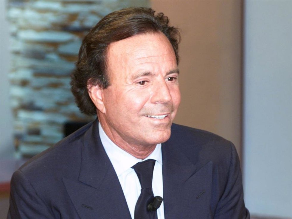 Archivo - JULIO IGLESIAS