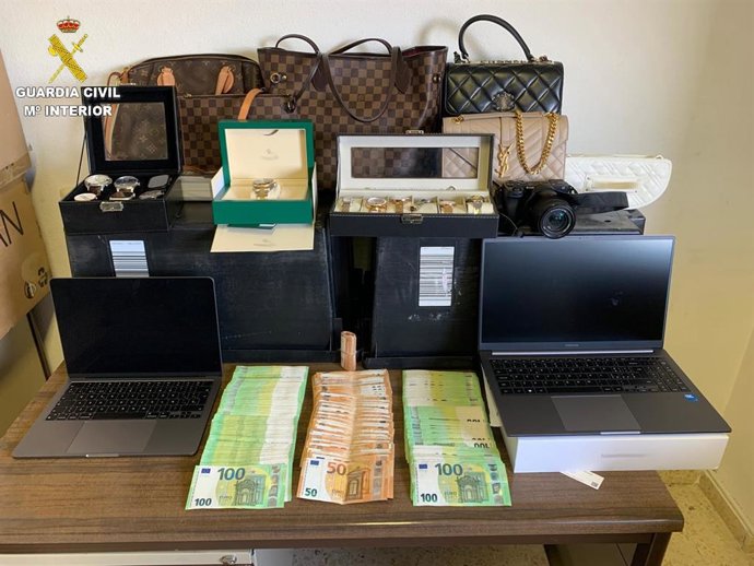 Material incautado en la operación