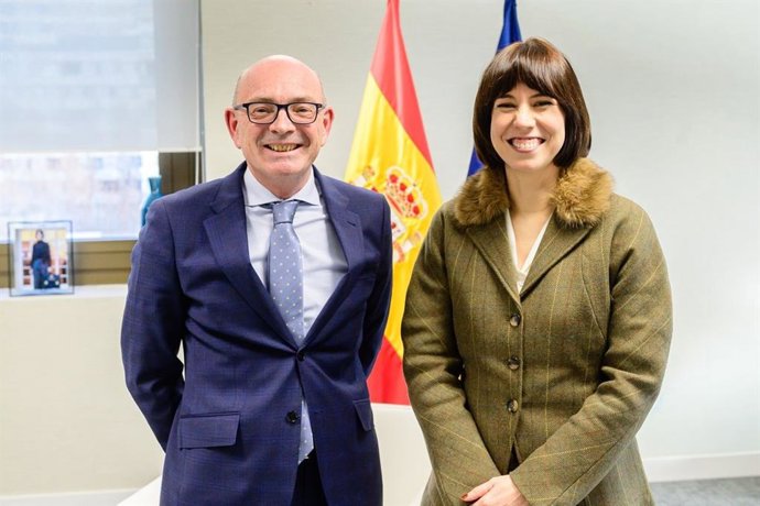 La ministra Diana Morant junto a Ángel Pelayo, nuevo rector de la UIMP