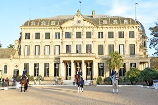 Archivo - La Real Escuela de Jerez acoge desde este jueves el segundo concurso de doma clásica internacional en una imagen de archivo.