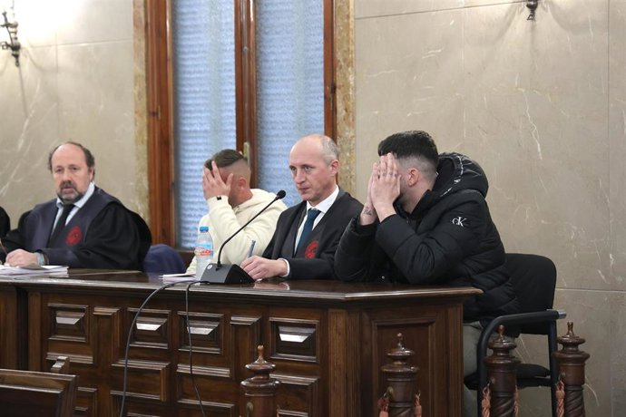 El acusado de matar a uno de los asaltantes durante el juicio, en el Tribunal del Jurado de la Audiencia Provincial de Baleares, a 12 de enero de 2026, en Palma de Mallorca, Mallorca, Islas Baleares (España). 