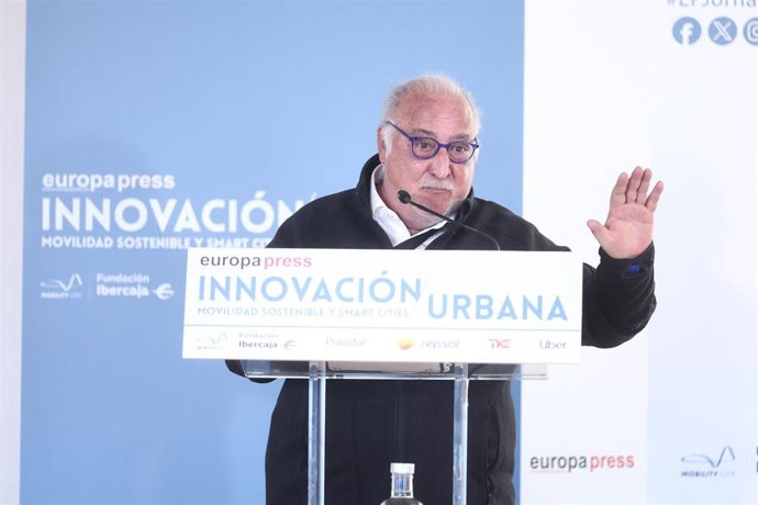 El director general de Tráfico, Pere Navarro, durante la Jornada ‘Innovación Urbana. Movilidad Sostenible y Smart Cities’, en el Hotel Eurostars Madrid Tower, a 14 de enero de 2026, en Madrid (España). La jornada ha sido organizada por Europa Press.