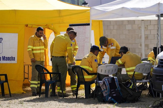 Archivo - Efectivos en las inmediaciones del incendio de Valverdejo, del verano de 2024.