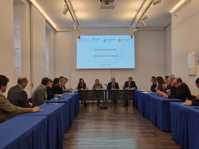 Reunión del Consorcio de Zona Franca con las empresas del recinto para abordar oportunidades de desarrollo y competitividad.