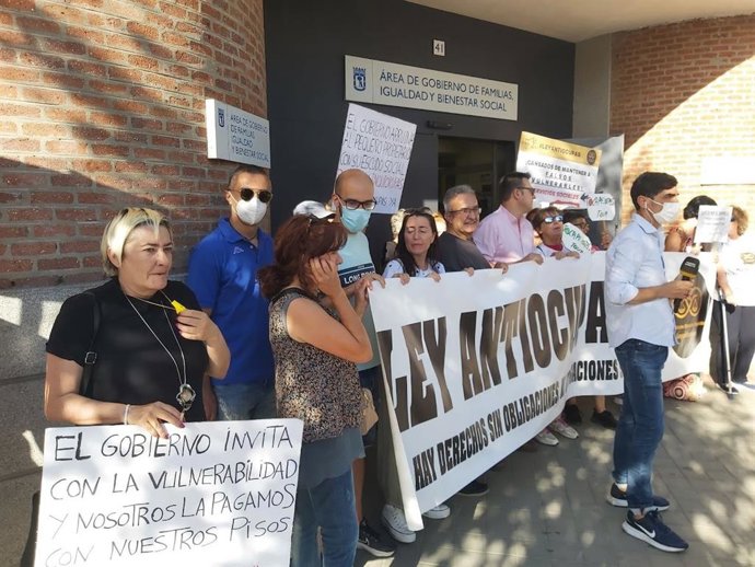 Una concentración de afectados por la Ocupación