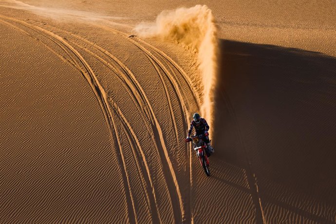 68 SCHAREINA Tosha (esp), Monster Energy Honda HRC, Honda, Rally GP, FIM W2RC, action during the Stage 8 of the Dakar 2026, on January 12, 2026 around Wadi Ad-Dawasir, Saudi Arabia - Photo Frederic Le Floc'h / DPPI