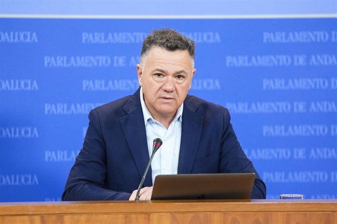 Archivo - El candidato de Podemos a la Presidencia de la Junta y portavoz adjunto del Grupo Por Andalucía, Juan Antonio Delgado (Fotografía de archivo)