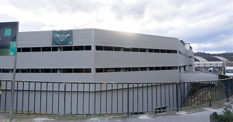 Aparcamiento en altura del Mercado Nacional de Ganados