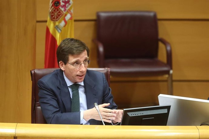 El alcalde de Madrid, José Luis Martínez-Almeida durante la comparecencia ante la Comisión de Vivienda y Agenda Urbana, en el Senado