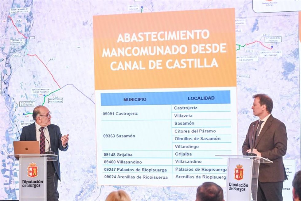 Jiménez y Suárez duranre la rueda de prensa.