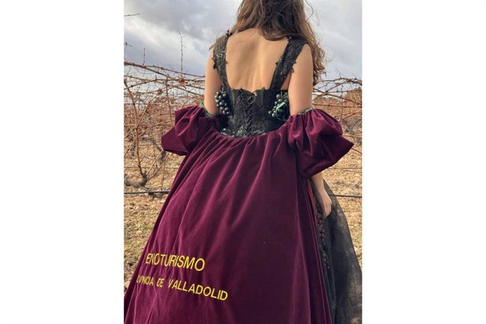 La Diputación de Valladolid 'viste' su patrimonio en el corazón de Madrid con un desfile de Rosana Largo