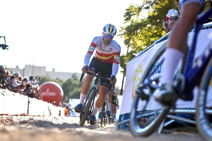 El ciclista español Felipe Orts, durante la Copa del Mundo de Ciclocross UCI - Benidorm Costa Blanca 2025.