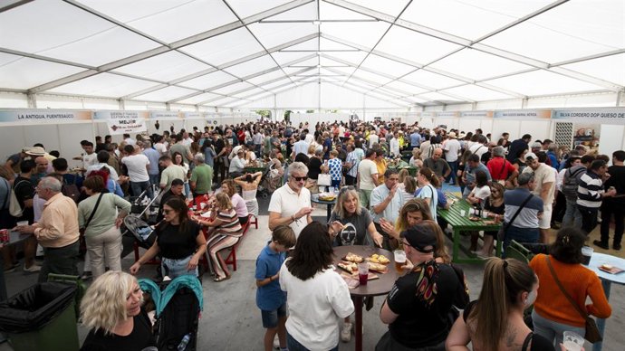 La Torta del Casar recibe el Premio QdeQuesos 2025 por la IX Feria Europea del Queso de Casar de Cáceres