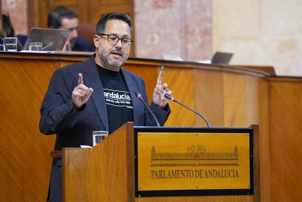 Archivo - El portavoz del Grupo Mixto-Adelante Andalucía, José Ignacio García, en una imagen de archivo en el Pleno del Parlamento. 
