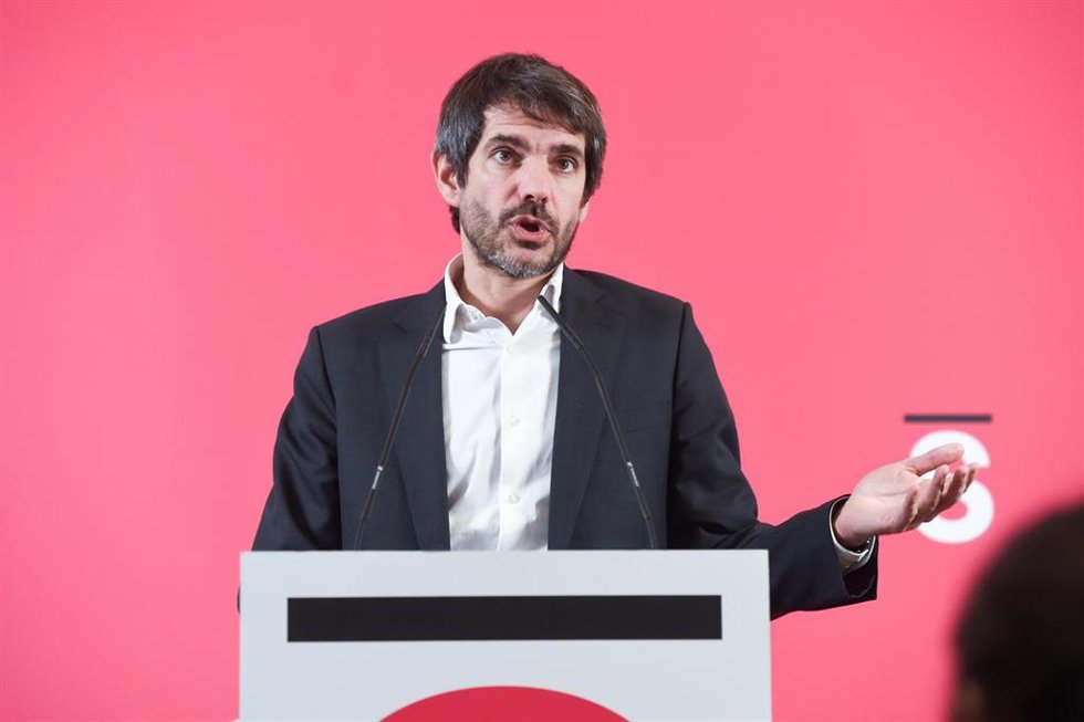 El ministro de Cultura, Ernest Urtasun, durante una rueda de prensa, en el Espacio Rastro, a 15 de diciembre de 2025, en Madrid (España).