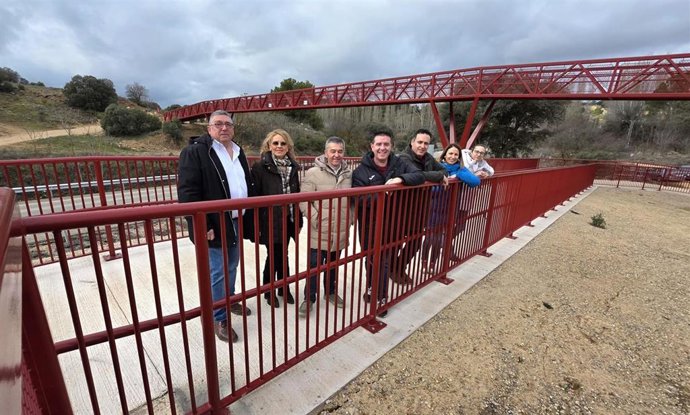 El presidente de la Diputación de Albacete, Santi Cabañero, visitando El Camino Natural Vía Verde del Renacimiento.