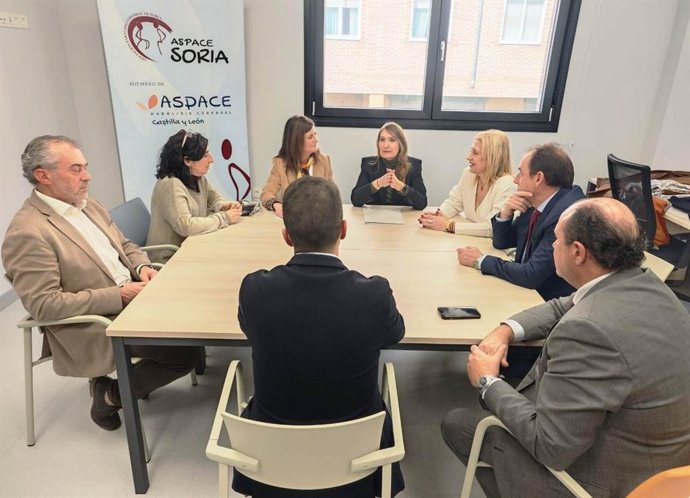 Rocío Lucas En Su Visita A Aspace.