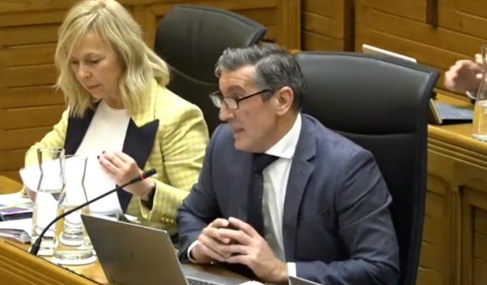 El concejal de Deportes del Ayuntamiento de Gijón, Jorge Pañeda, en rueda de prensa en el Consistorio gijonés.