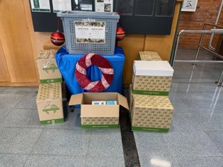 Archivo - Campaña de recogida de comida en los centros cívicos de Vitoria-Gasteiz