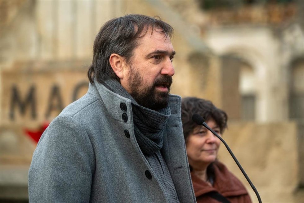 Archivo - Los diputados de la CUP en el Parlament Dani Cornell y Pilar Castillejo, en una imagen de archivo