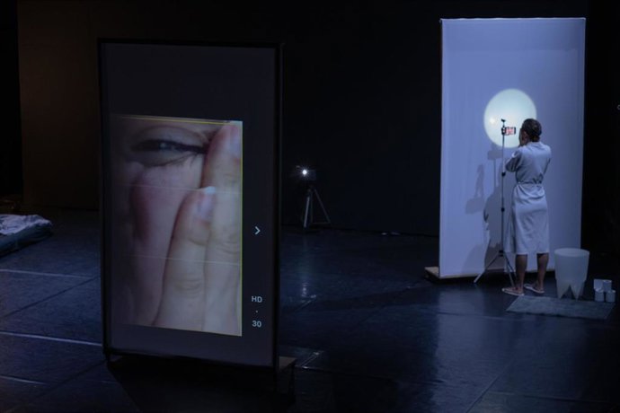 DLG presenta en Carme Teatre una investigación escénica abierta sobre el sujeto contemporáneo