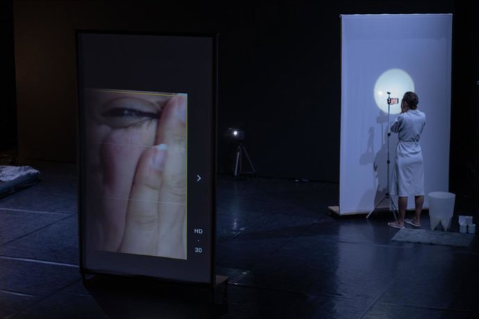 DLG presenta en Carme Teatre una investigación escénica abierta sobre el sujeto contemporáneo