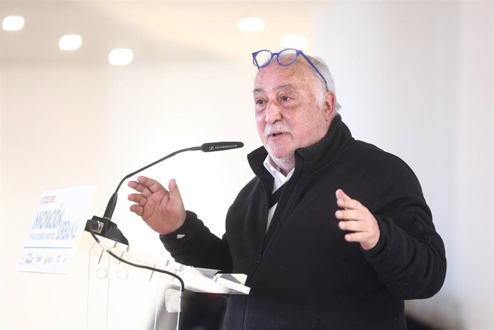 El director general de Tráfico, Pere Navarro, durante la Jornada Innovación Urbana. Movilidad Sostenible y Smart Cities, en el Hotel Eurostars Madrid Tower, a 14 de enero de 2026, en Madrid (España). La jornada ha sido organizada por Europa Press.