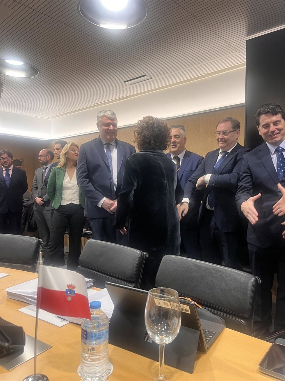 El consejero de Economía de Cantabria, Luis Ángel Agüeros, asiste a la reunión del Consejo de Política Fiscal y Financiera
