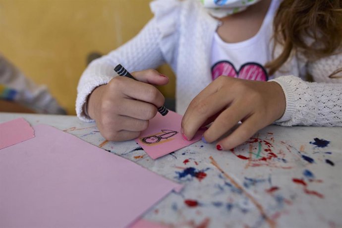 Archivo - Imagen de archivo de una alumna. 