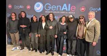 Luis Cobos cree que Julio Iglesias es "un caballero" y pide esperar a que haya sentencia: "Hay muchas denuncias falsas"