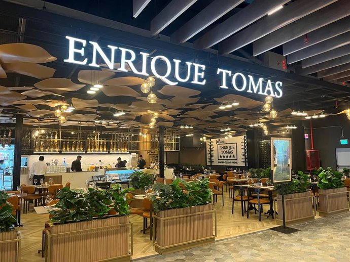 Enrique Tomás inaugura su primer local en Chile y refuerza su expansión internacional