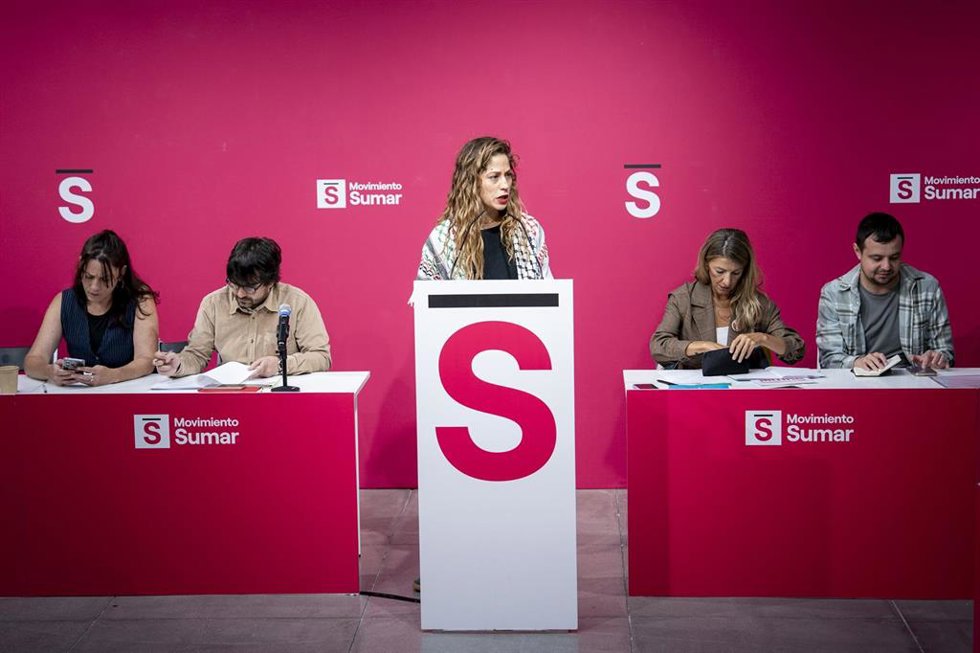 Archivo - La coordinadora del Movimiento Sumar, Lara Hernández (c), interviene durante la celebración del Grupo Coordinador de Movimiento Sumar, el primero del presente curso político, en el Espacio Unonueve, a 27 de septiembre de 2025, en Madrid (Españ