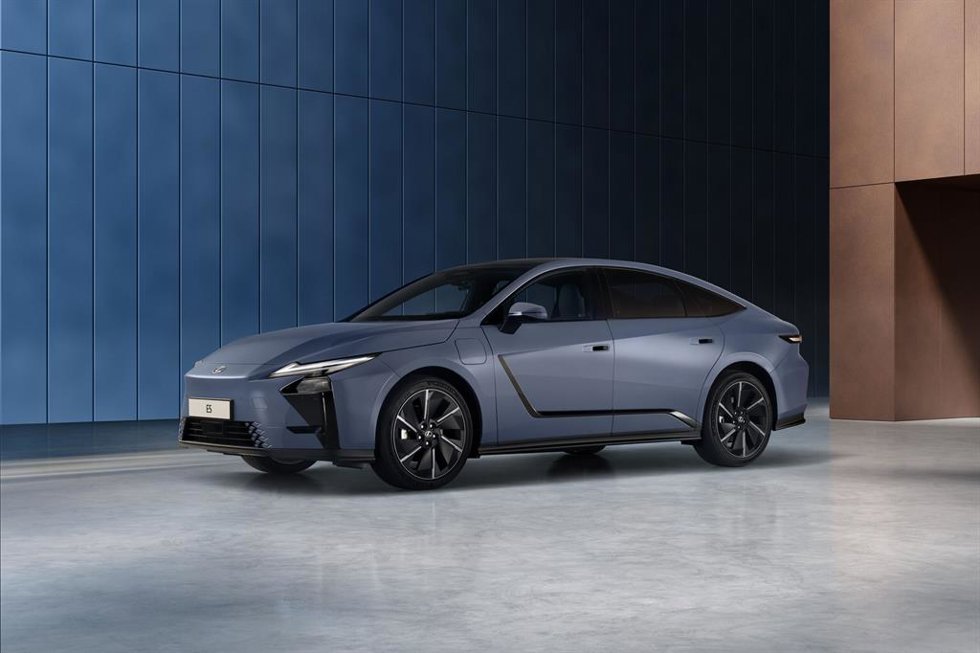 Archivo - Lexus ES