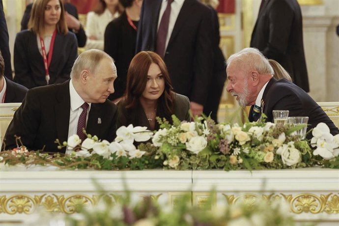 Archivo - Vladimir Putin y Luiz Inácio Lula da Silva.