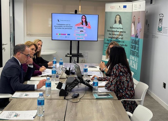 Reunión de seguimiento de los convenios de inserción laboral dirigidos a víctimas de violencia sobre la mujer y otras situaciones de especial vulnerabilidad