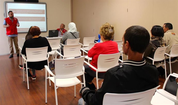 Un taller de Cruz Roja.