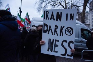 Una manifestación en la capital británica, Londres, a favor de las manifestaciones antigubernamentales en Irán
