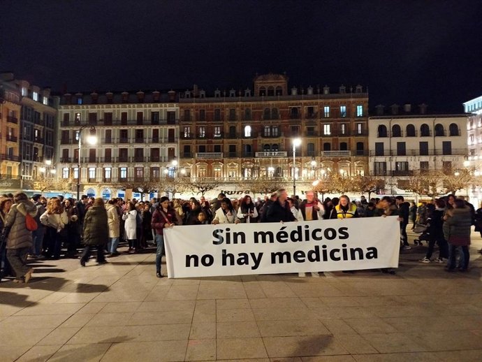 Imagen de la manifestación en Pamplona convocada por el Sindicato Médico de Navarra (SMN) y el Colegio Oficial de Médicos de Navarra