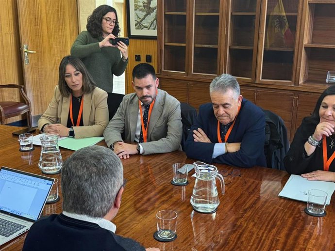 Reunión entre el Ayuntamiento de Almonte y el secretario de Estado de Medio Ambiente, Hugo Morán.