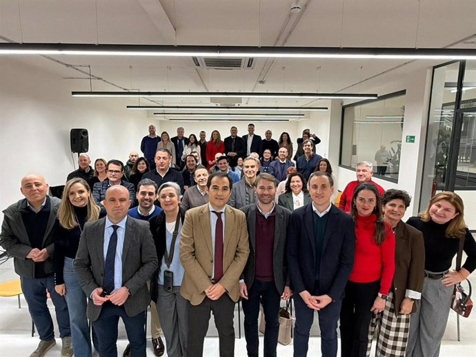 El coordinador de Justicia, Administración Local y Función Pública del Partido Popular de Andalucía, José Antonio Nieto, en una reunión con alcaldes y portavoces del PP en las comarcas del Levante y Almanzora (Almería).