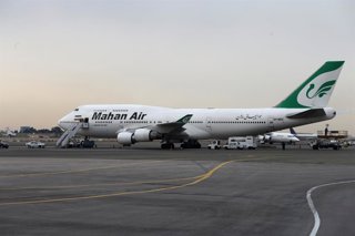 Archivo - January 8, 2025, Tehran, Iran: An Iranian Mahan Airlines aircraft is parked at the Mehrabad International Airport in western Tehran.