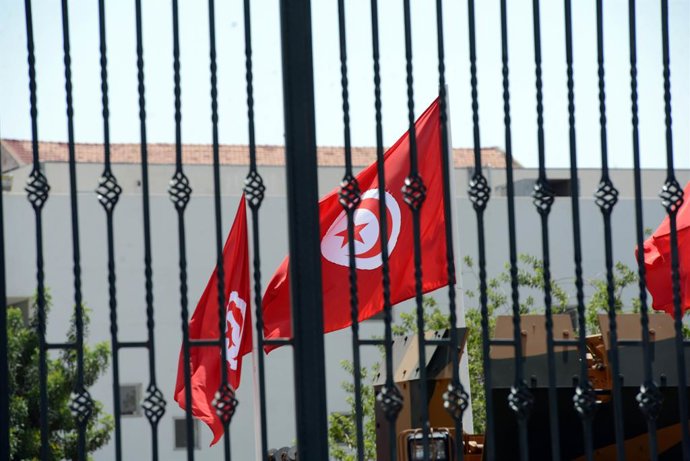 Archivo - July 26, 2021, Tunis, Tunisia: Clashes broke out this morning in front of the headquarters of the Assembly of People's Representatives (ARP) between citizens and members of the Ennahdha Movement and the Al Karama Coalition.photo: Yassine Mahjoub
