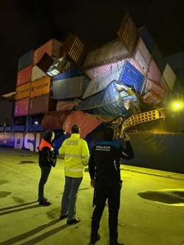 Atraca en Vigo o 14 de xaneiro de 2026  o buque 'María Francisca', que sufriu un corremento de carga durante a súa travesía, á altura de Aveiro (Portugal).