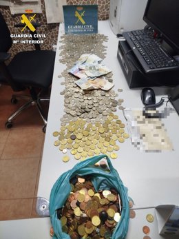 Material recuperado en el robo en el establecimiento hostelero de La Adrada