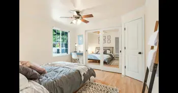 Si tienes un ventilador de techo, tienes un aliado inesperado para ahorrar en calefacción este invierno