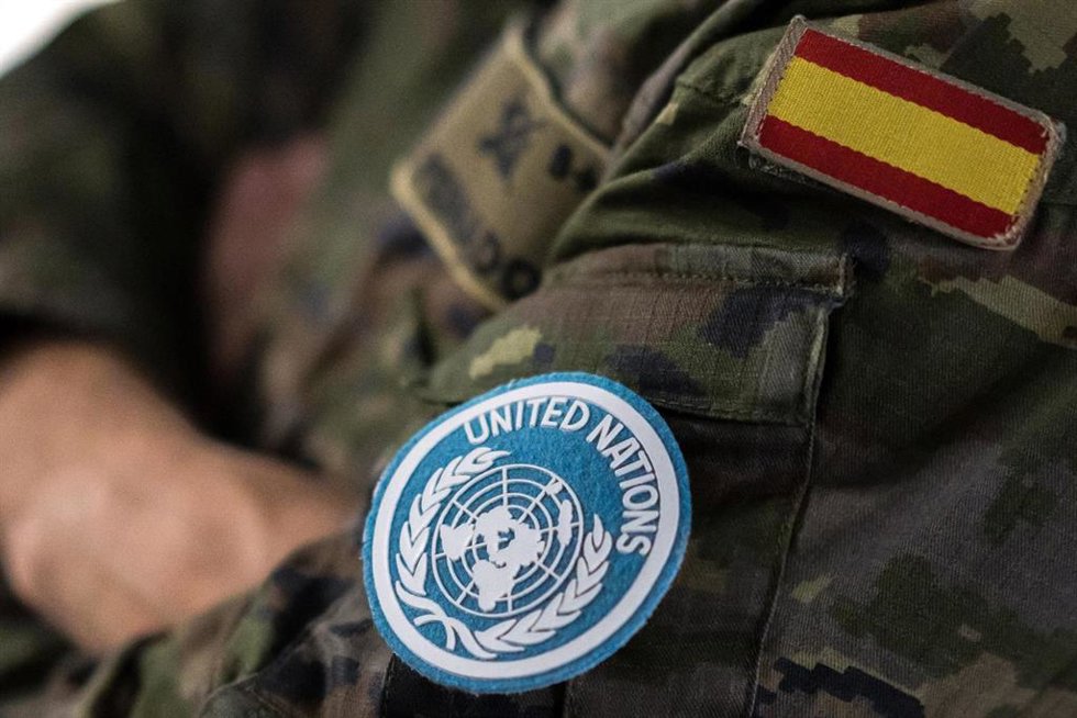 Archivo - Detalle del uniforme de uno de los militares que componen la segunda rotación de la Brigada Líbano XLII (BRILIB XLII), en la Base Aérea de Torrejón, a 17 de noviembre de 2024, en Torrejón de Ardoz, Madrid (España).