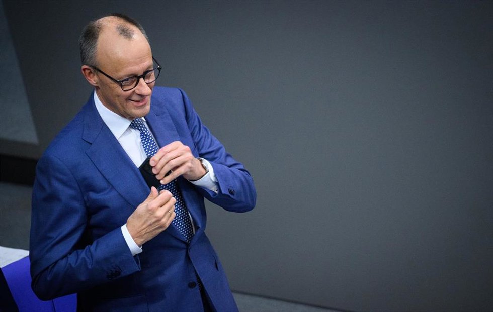 17 December 2025, Berlin: German Chancellor Friedrich Merz will attend the 49th plenary session of the 21st legislative period in the German Bundestag. After being questioned by the parliamentarians, the Chancellor will make a government statement on th