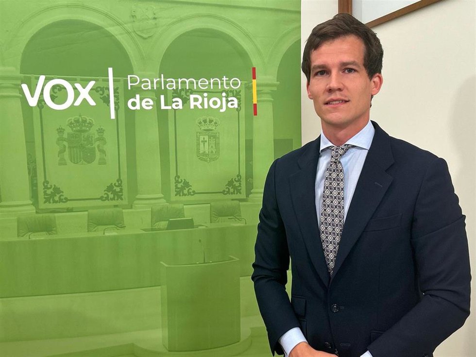 Archivo - El portavoz de Vox en el Parlamento riojano, Ángel Alda