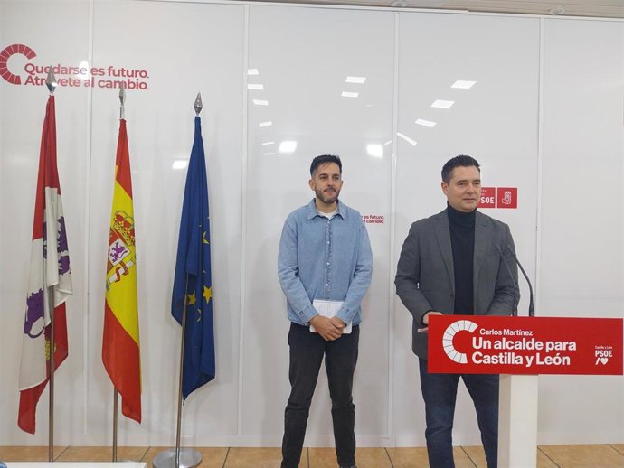 Daniel de la Rosa y Javier García presentan la Sectorial de Educación que se celebrará el sábado en Béjar (Salamanca)
